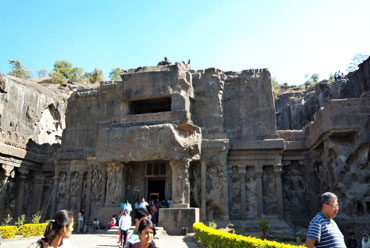 Day-7: Aurangabad- Ellora Caves